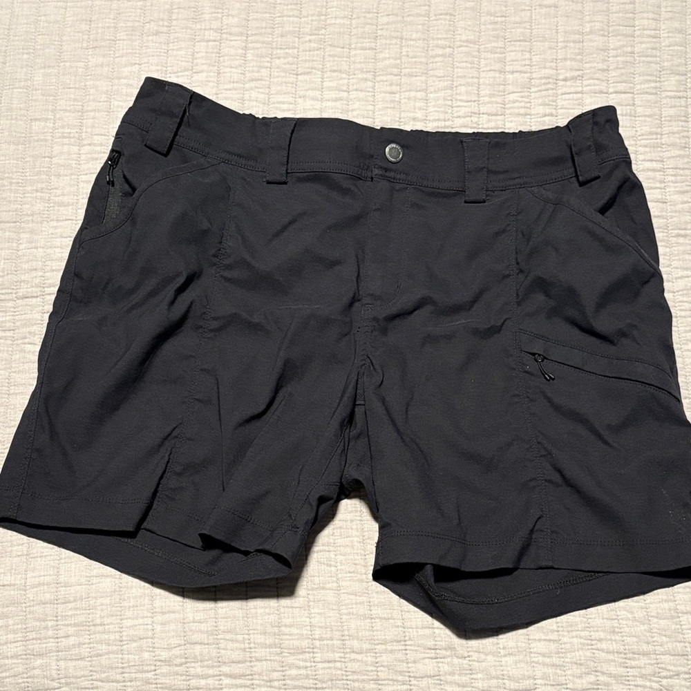 Duluth Trading Company Dry on the Fly shorts, size 16